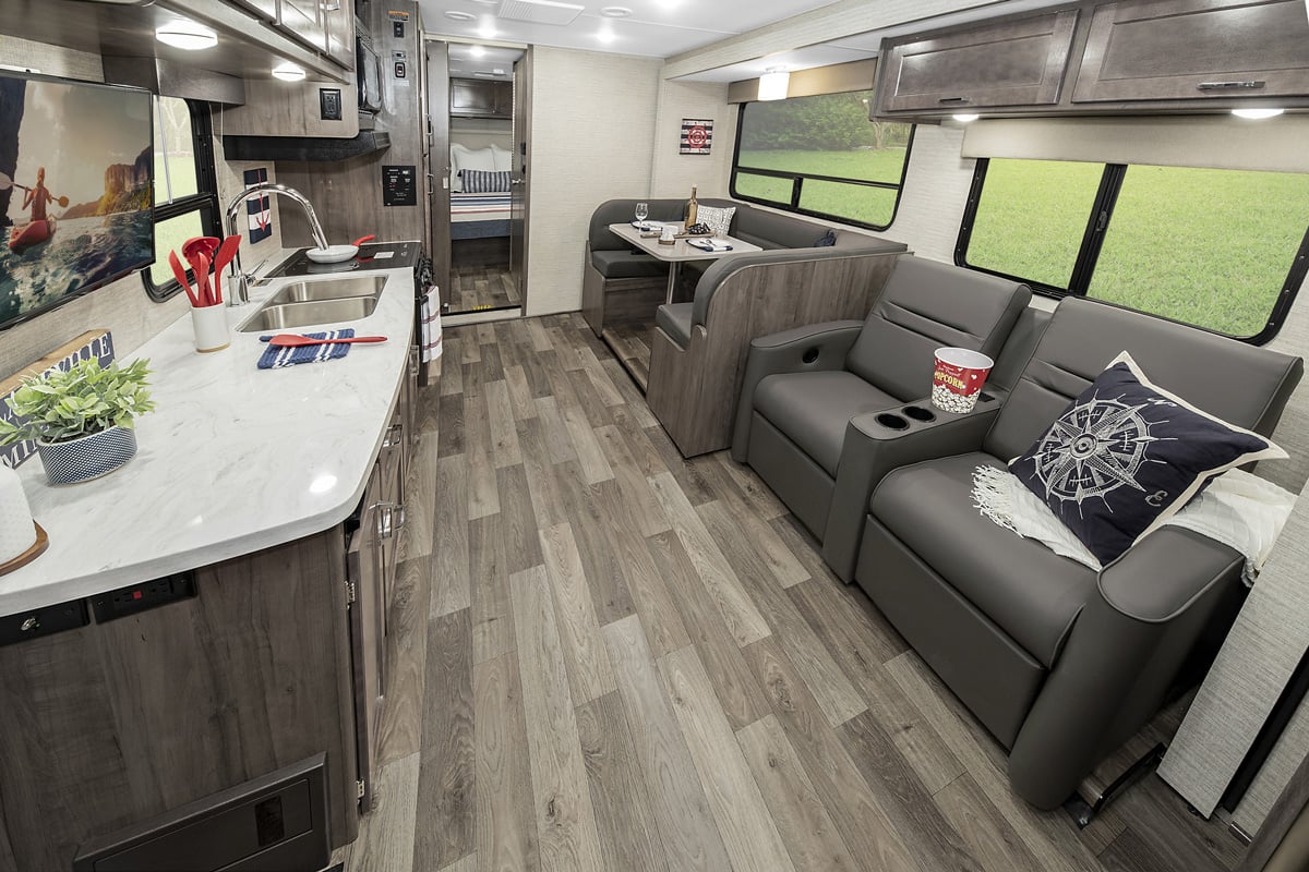 The Best Class C RV Motorhome Brands And Manufacturers » Parked In Paradise