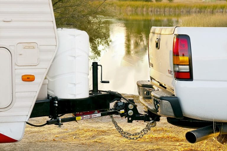 Best Weight Distribution Hitches For Travel Trailers In 2024 (Review)